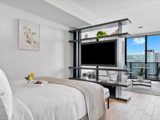 MVR - Private Balcony Overlooks All of Miami - 4