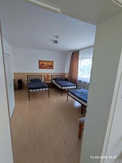 Dreibettzimmer mit Gemeindschaftsbad - 6