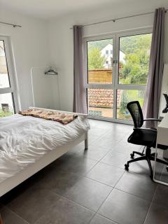 Modern, new home with air cooling - 4