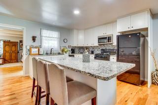 Near State Park and Spring River Family Gem with Yard - 9