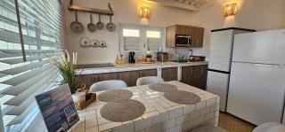 NEW Stunning Oceanfront Home with beautiful sunsets - 6