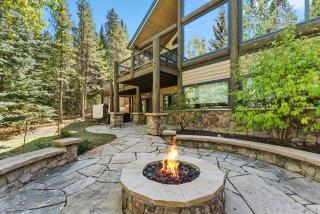 Spacious Mountain Chalet - Hot Tub & Secluded! - 9