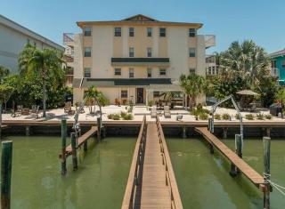 Sun Harbor-Bay Haven 4 min walk to the beach, dog friendly boat dock - 9