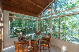 Wolf Summit Retreat Hot Tub Arcade Games - 6