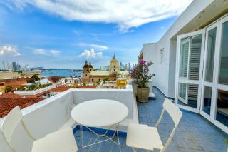 by Calamari Homes-Plaza Bolivar Penthouse Sea view - 1