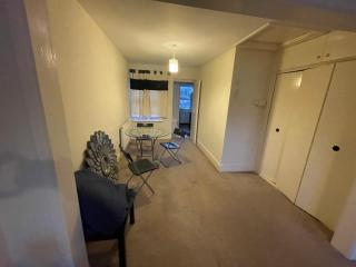 One bedroom studio flat -  - 4