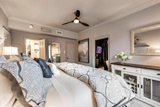 Modern Spacious 3 bed 3 12 bath suites - 1