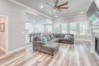 Bike-Friendly Retreat with Fenced Yard & Trails - 6