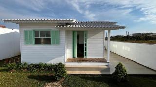 Linda casa bem localizada em Passo de Torres - 3