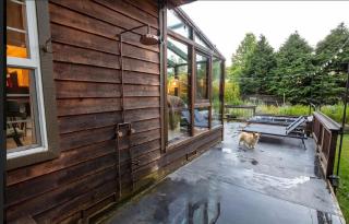 Cheerful 3 bedroom home nestled in the redwoods - 8