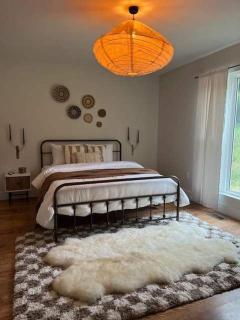 The 312 House - A Boho Retreat- Hocking Hills - 8