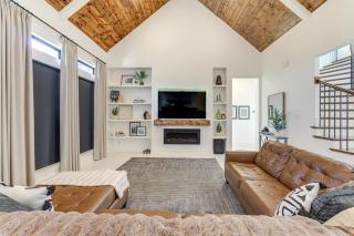 Luxe Retreat with Patio and Fenced Yard in Waxahachie! - 6