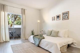 Bright Comfy Stay by Domain with Pool and Tennis - 1