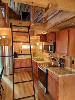 Ebenezer Cabin - Hot Tub - Fire Pit - BBQ - Views - 2