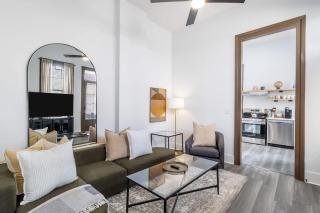 Delightful Canal Street Family Home in Mid-City - 6