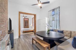 Delightful Canal Street Family Home in Mid-City - 1