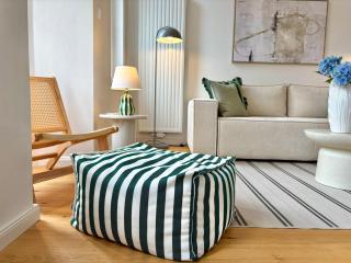 HyggeLiving - NEU - LUXUS - Villa - Bergblick - 3 Balkone - Parken - 100qm - 1