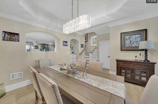 Coastal Charm Gorgeous Beach Estate with roof top - Huntington Beach - 1