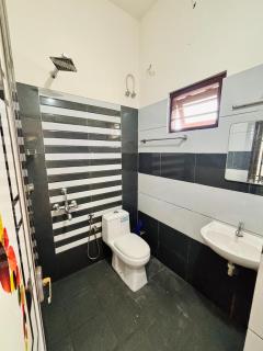 Spacious, Sweet home in town, - 8