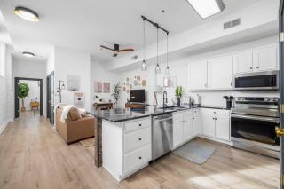 Stay in heart of Johnson City * Urban Loft * - 0