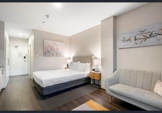 An Oasis In The City - Studio - By Sepal Stays - 9