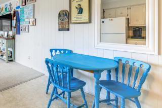 Steps to Sand! Condo with 2 Pools in Atlantic Beach - 2
