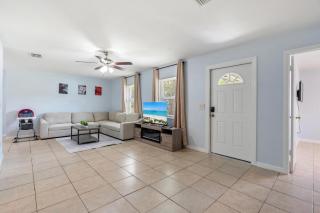 King-Style Retreat - 4 BR - Family Friendly - 9