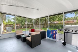 King-Style Retreat - 4 BR - Family Friendly - 1