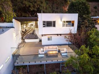 Hollywood Hills Retreat - Next to Universal Studios - 6