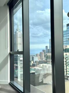 Sapphire luxury 1Br1Ba apartment in CBD with parking - 2