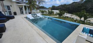 Porpoise Paradise Luxury Villa -  - 7