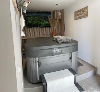 Maisonnette cosy avec jacuzzi - 5