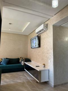 Beautiful modern apartment with pool - 8