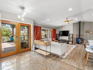 Serene Views with Hot Tub, BBQ, Fire Pit, Game Room - 1