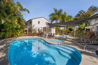 Peaceful Garden Escape - 2BR Noosaville Getaway - 1