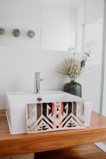 The Barefoot Beach House - Surf Beach - 2
