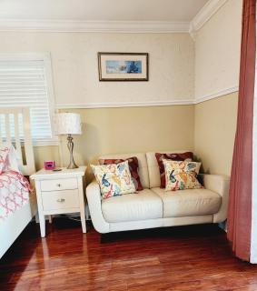 Private Oasis!Bike to beach, heated pool - 1