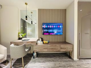 TAJ Executive Hotel With Premium Services - 5