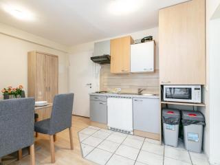 Town House 1 - 2