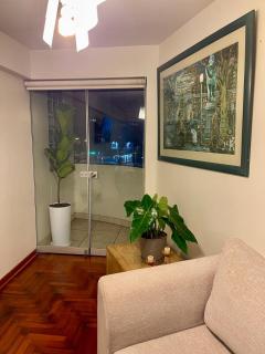 Cozy and Centric Flat with Great View and Parking - 1