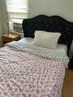 2131 Bedroom with Private Bathroom - 0