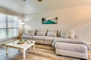 9 Mi to College Station Dog-Friendly Home with Yard - 7