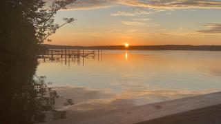 Scenic Lakehouse Getaway with Private Dock, Hot Tub, Fire Pit & Indoor Entertainment A Winter Paradise! - 8