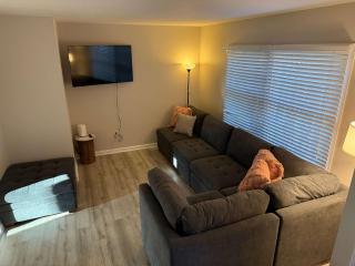 PSU 2br 2ba Townhome w Parking Near Campus and Stadium - 2