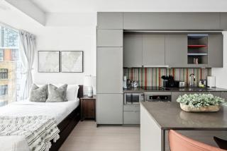 Modern Studio Retreat in Downtown Toronto - 9