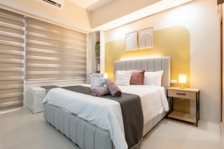 NEW Modern Condo with City View Near Malls - 9