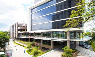 NEW Modern Condo with City View Near Malls - 6