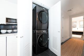 Newly Renovated 2BR with Backyard - 5