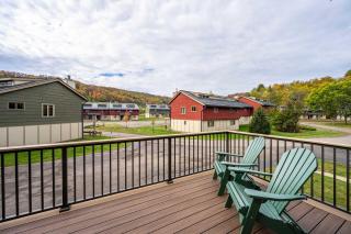 Across from Holiday Valley 2 King Beds AC - 5