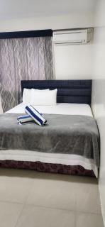 Mead Road Homestay Tours & Transfers Studio - 1
